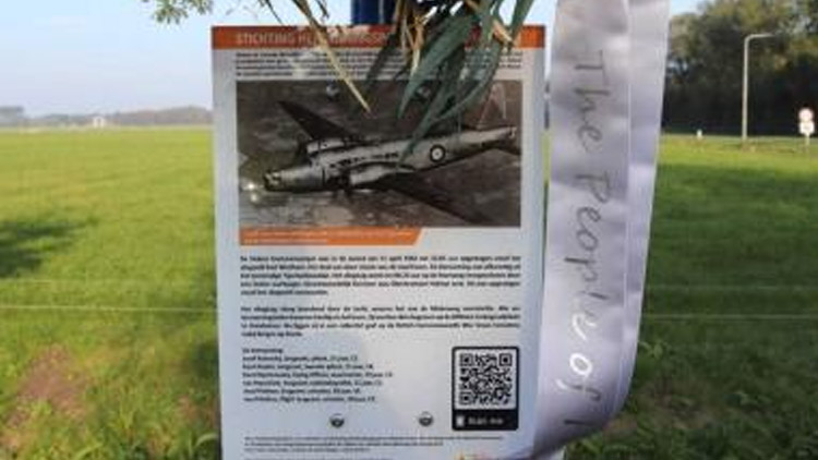 Památku československých letců připomíná v Holandsku pomník