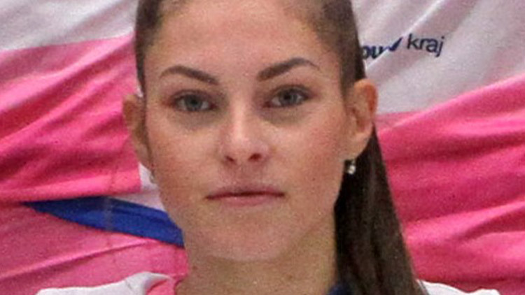 „V namixovaném složení s mladšíma  holkama nám dlouho trvalo, než jsme se sehrály a rozjely,“ říká Viktorie Nečasová