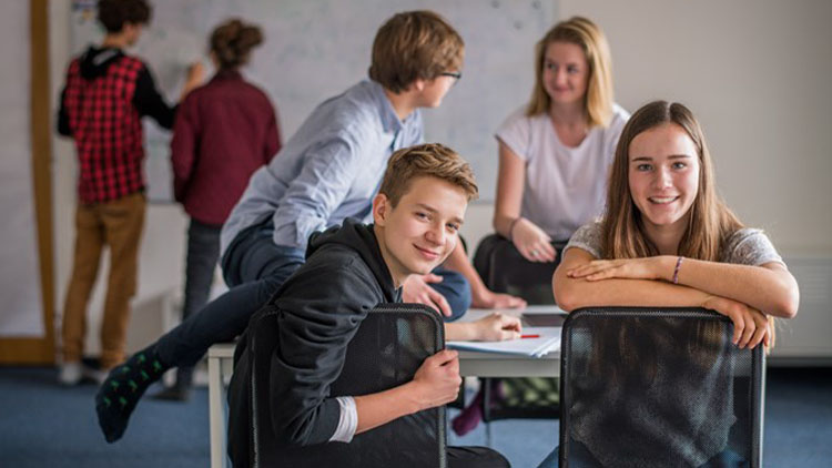 Co studenta čeká na střední škole?