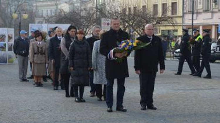 Slavnostní připomínku Dne boje za svobodu a demokracii doplnilo zasazení stromu Václava Havla