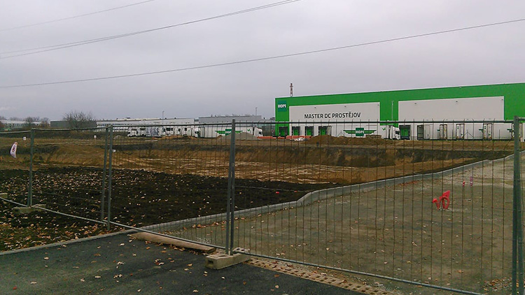 Firma staví novou nádrž na vodu