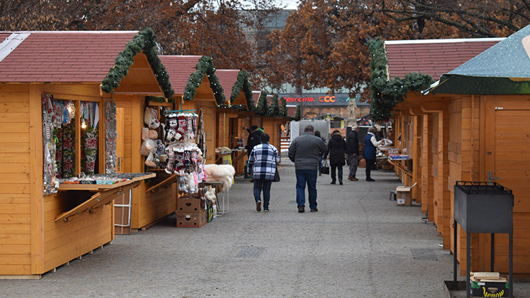 Jarmark otevřen, ale s obavami
