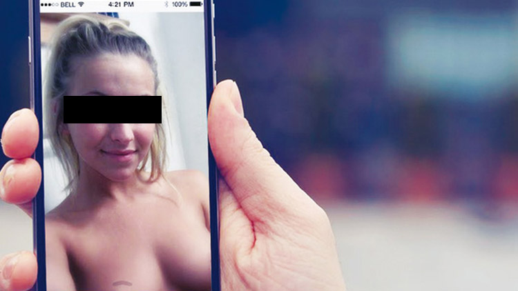 Poslala nahé fotky a mluvila o sebevraždě