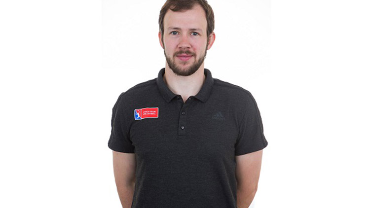 Zdeněk Sklenář: „Přitáhl mě sem Aleš Novák,“ směje se kouč juniorek VK