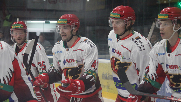 Jestřábi jsou jako na houpačce