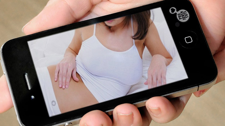 Prostějovské školy loni řešily dva případy sextingu