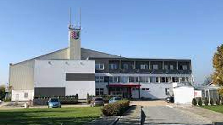 Respirátory a zákaz konzumace potravin v hale!