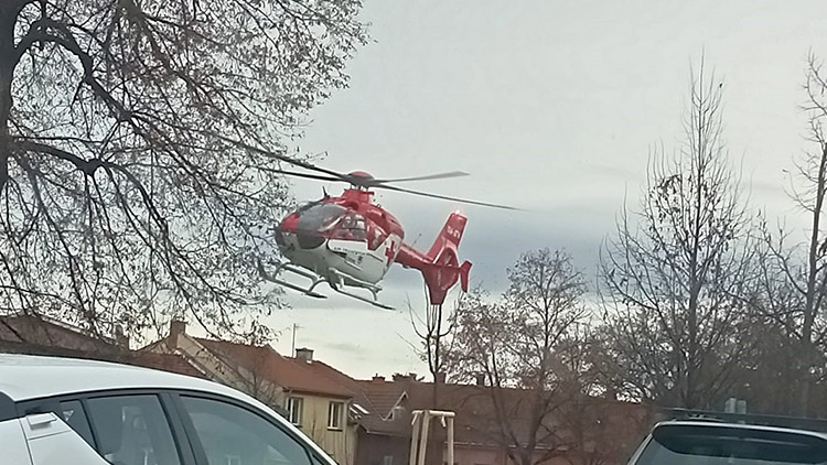 Vrtulník přiletěl na „Husák“ pro muže v bezvědomí 