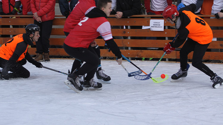 Florbal na ledě byl kompletně zrušen