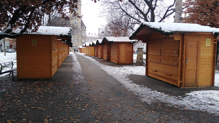 „Pro některé z nás je to až likvidační,“  žehrají prodejci na zrušení vánočních trhů