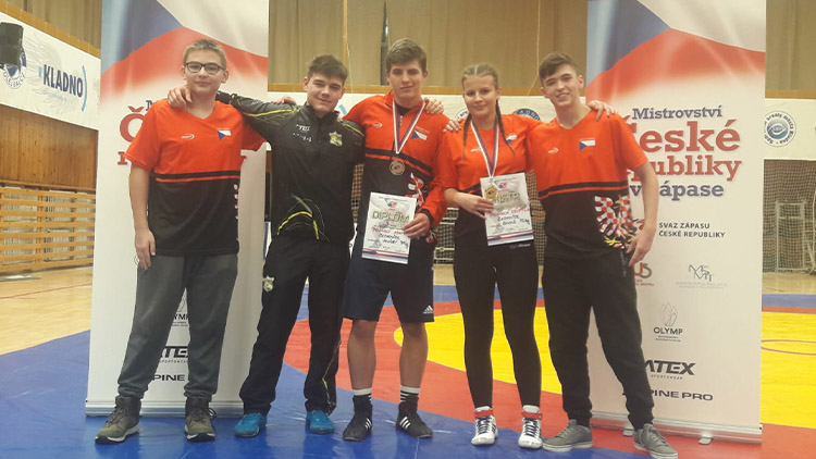 Zlato a bronz čechovických zápasníků z MČR