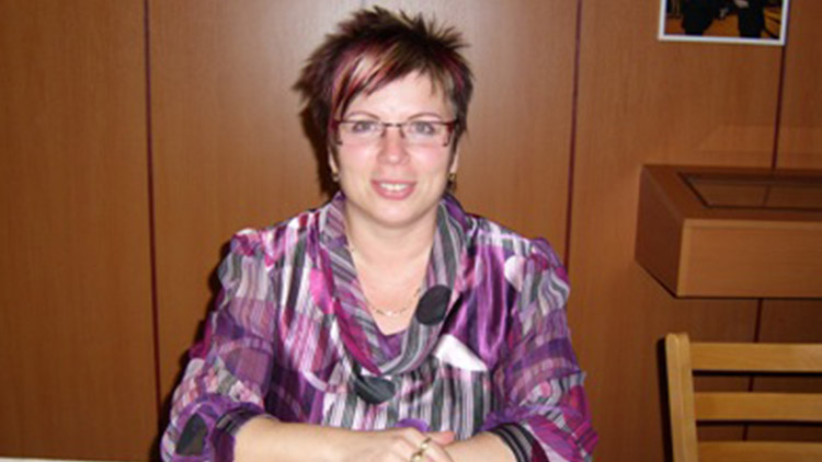 Anonymní útoky se množí. Může si starostka opravit dům?