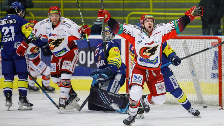 Foto: Jan Gebauer Paráda v Přerově! Jestřábi po velkém obratu slaví