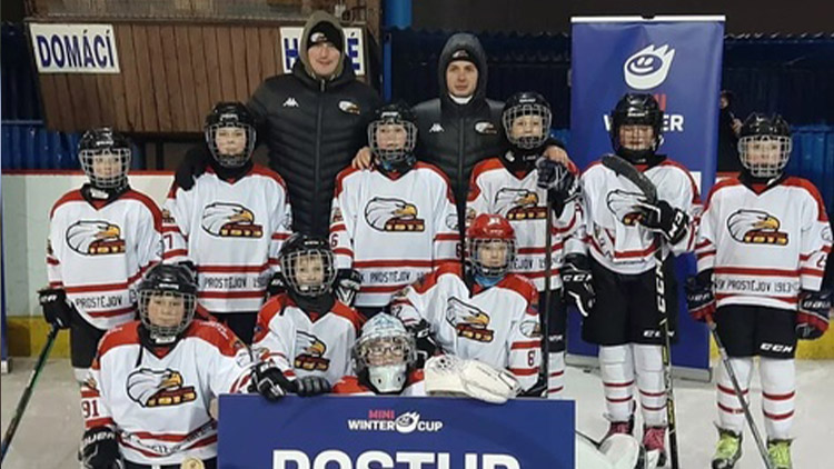 Hokejové naděje SK 1913 postoupily pod širým nebem mezi nejlepší v republice