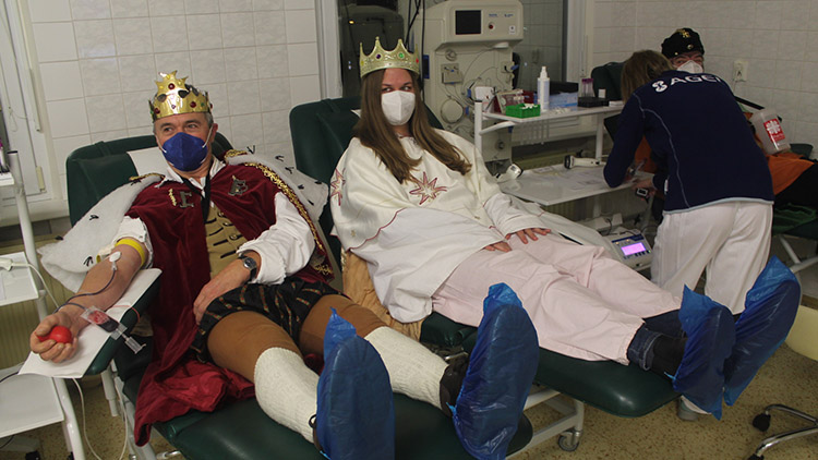 Nemocnici navštívili králové. Tři!