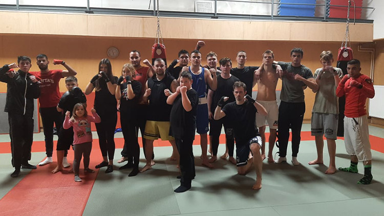 Na Vápenici se děti učí bojovat