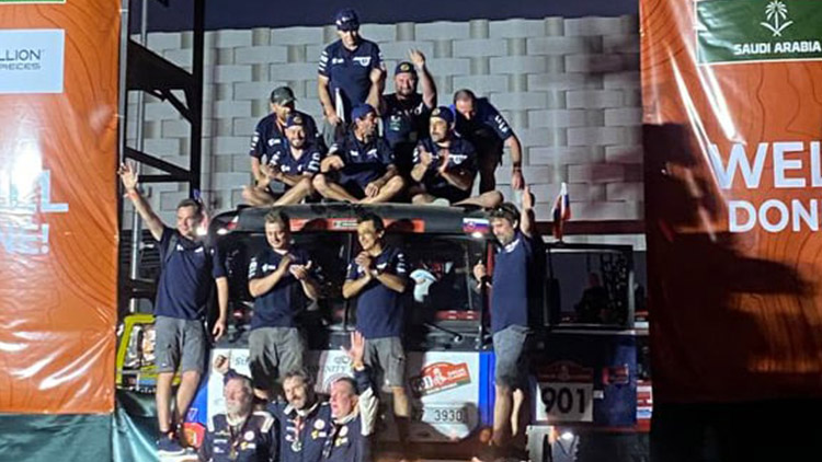 Automechanik Milan Spáčil v cíli Rallye Dakar!