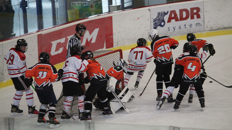 Starší žáci v odvetě s Černými vlky selhali v koncovce