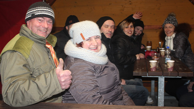 Ve Štarnově zapařili na prvním plese pod hvězdami