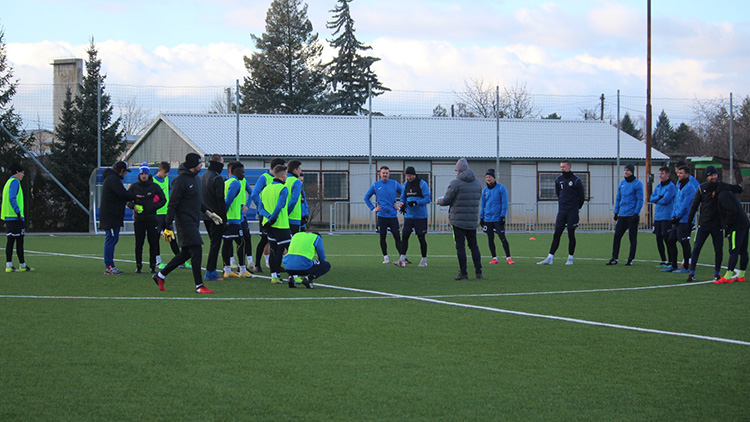 Přípravu eskáčka narušilo zdraví