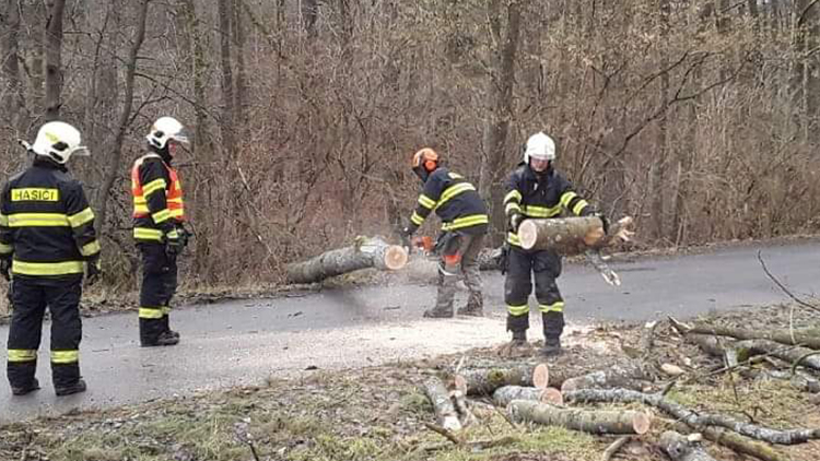 Kde padaly stromy a kde nešla elektrika?