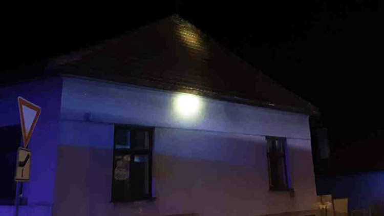 Noční požár rodinného domu v Brodku u Konice