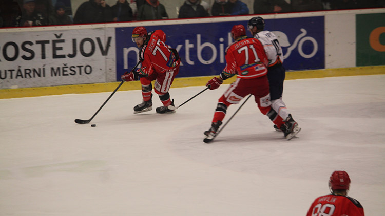 Čtrnáct branek s nešťastným závěrem