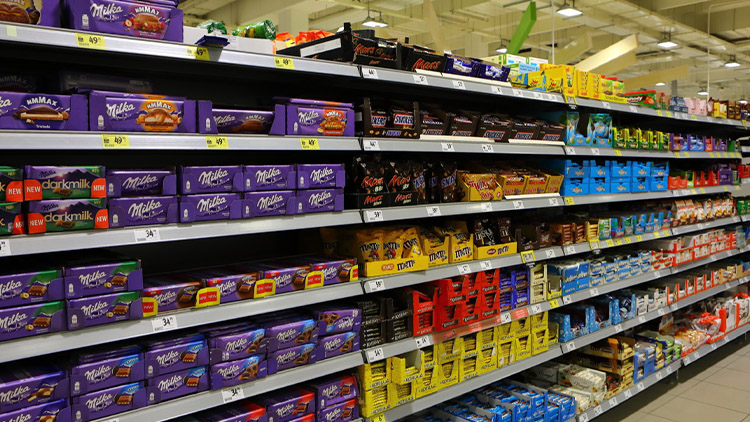 Ukradla zboží za 12 set