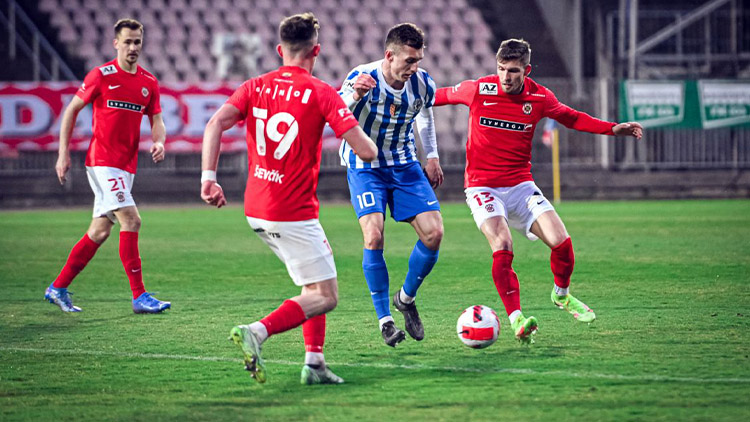 Jarní premiéra: Eskáčko dostalo čtyřku