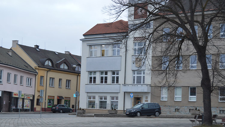 V Konici vystaví panenky. Jako živé