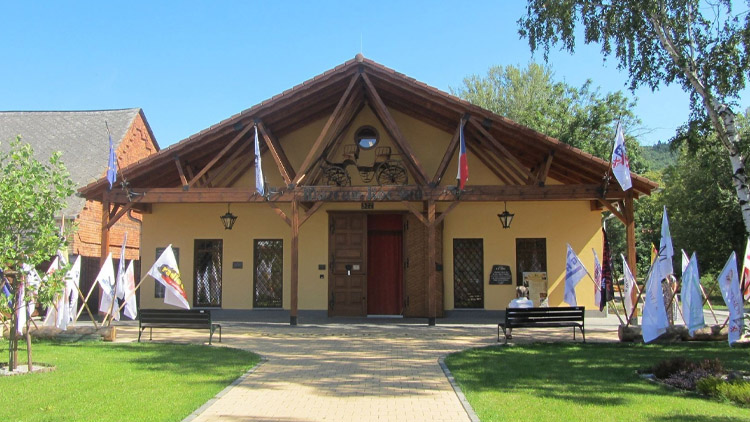 Chystá se odhalení arcivévodského kočáru