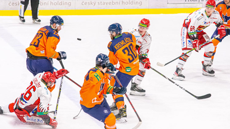 Série se přesouvá na Hanou: Kdo s koho?