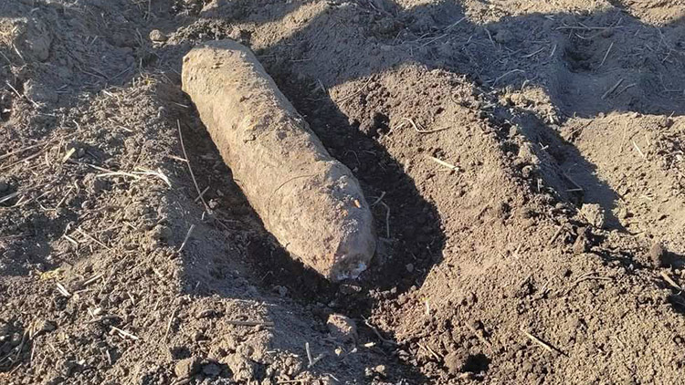 Granát ležel 77 let na poli