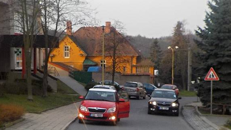 Vzniká parkoviště pro mama taxi