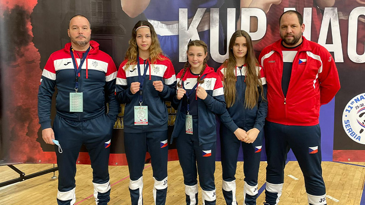 Boxerská naděje Viktorie Jílková vyhrála  pod vedením prostějovského trenéra Klíče dva „áčkové“ turnaje kadetek