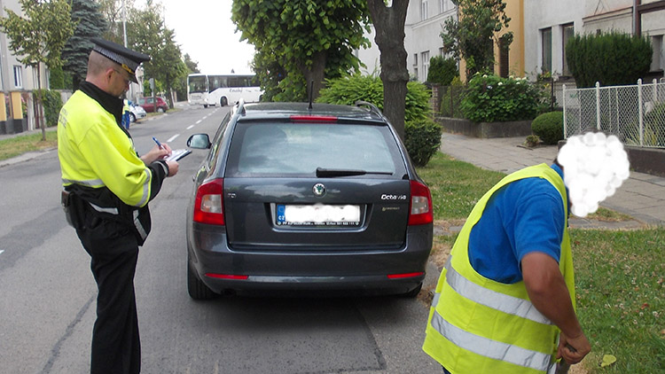 Blokové čistění města mnozí ignorují