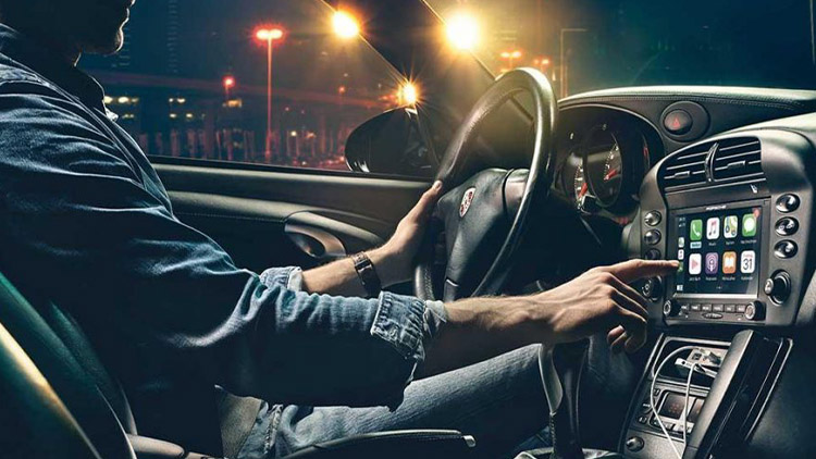 V autě rušil noční klid