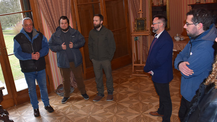 Zámek pod Kosířem nabídne setkání kovářů i „utonulého“ Mánesa