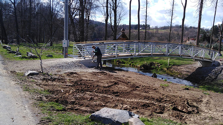 Přes Romži na „Běláku“ se klene nový most 
