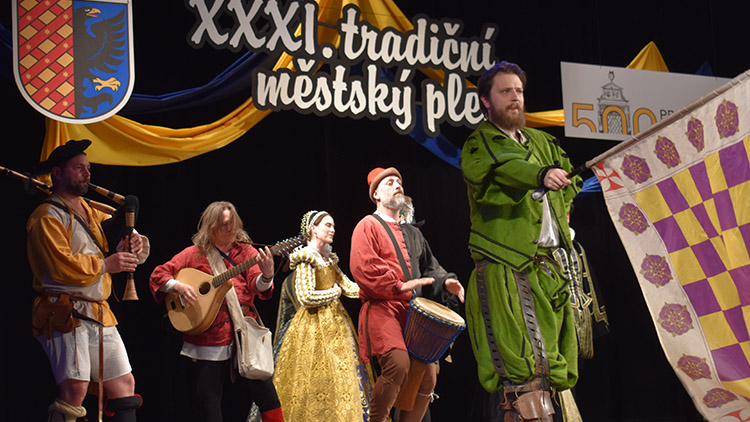 XXXI. Tradiční městský ples provázeli Pernštejnové