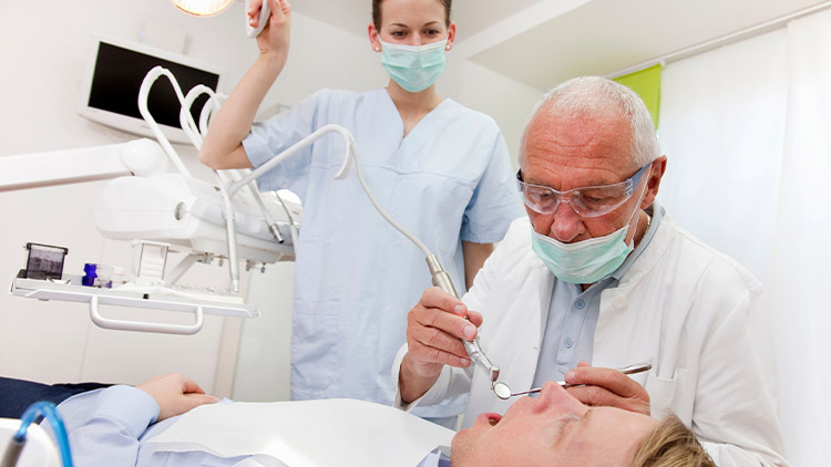 Non stop zubní pohotovost od června v kraji nenajdeme