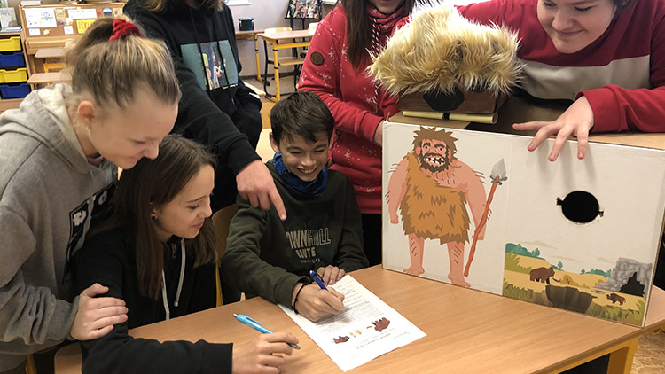 ZŠ a MŠ Určice boduje v celostátní soutěži  RECYKLOHRANÍ – Ukliďme si svět