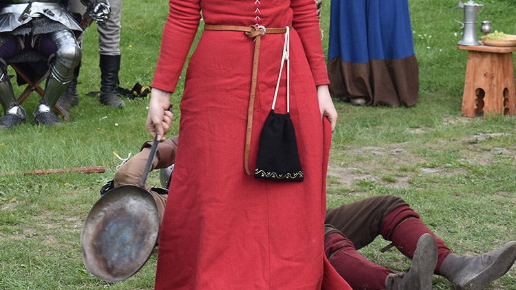 Když to nejde mečem...