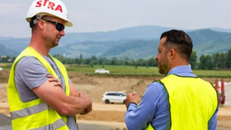 Pokračuje stavba obchvatu Bludova. Na kontrolní den zamířil i náměstek hejtmana pro oblast dopravy Michal Zácha