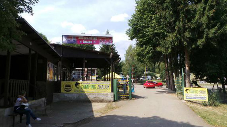 Zahradní slavnost maturantů