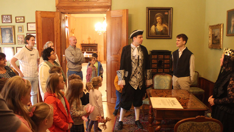 Děti vítány! V Čechách nachystali soutěže  i pohádkovou prohlídku