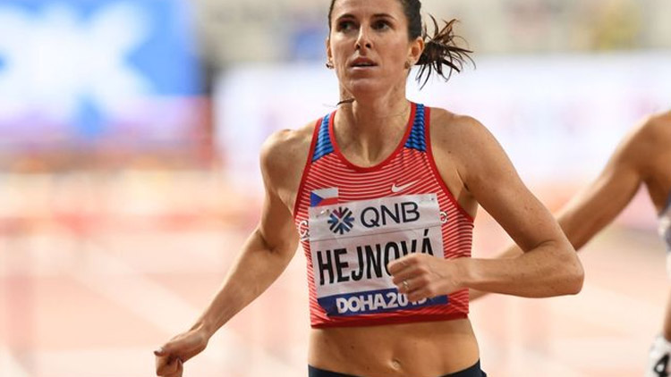 Zlatou tretru ozdobí elitní sprinteři. A loučit se bude Hejnová