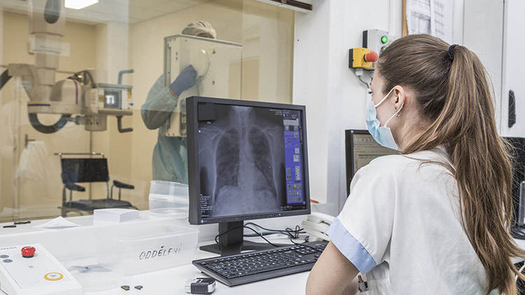 Den bez tabáku po roce opět připomíná rizika kouření