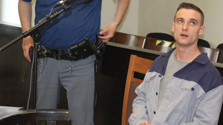 Mladý bezdomovec vykradl ruinu v Olomoucké ulici