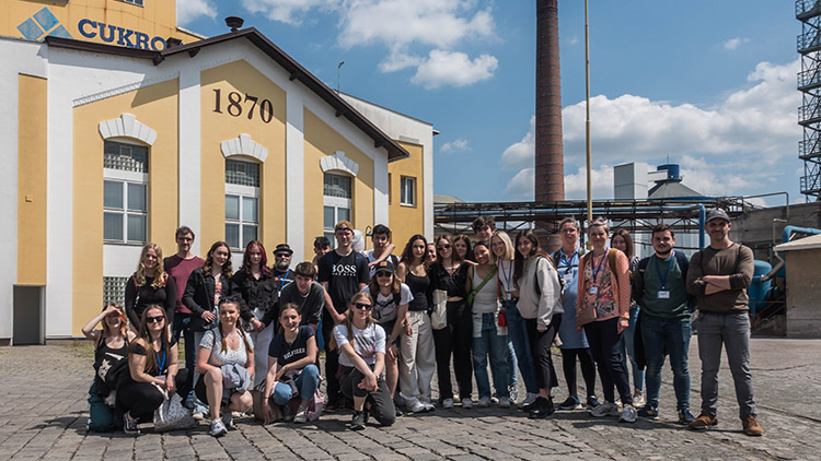 Na GJW se mladým vědcům daří